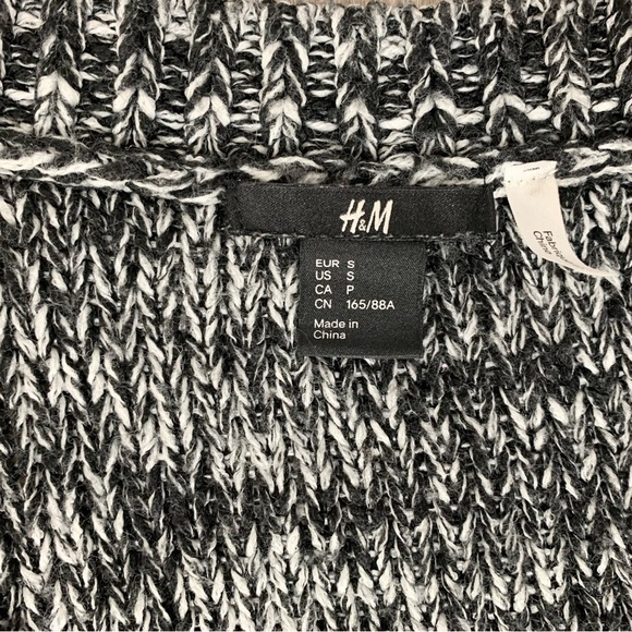 H&M Heathered Marle Cable Knit Sweater Pullover Chunky Black White Size Small - Picture 12 of 13